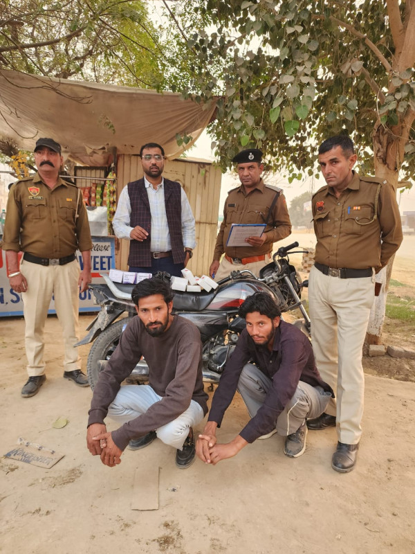 नशीली गोलियों सहित दो युवक बाइक सहित काभू 