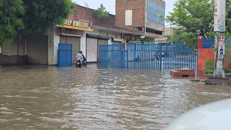 चंद घंटों की बारिश से कालांवली शहर जलमग्न, जन स्वास्थ्य विभाग की कार्यप्रणाली पर उठे सवाल